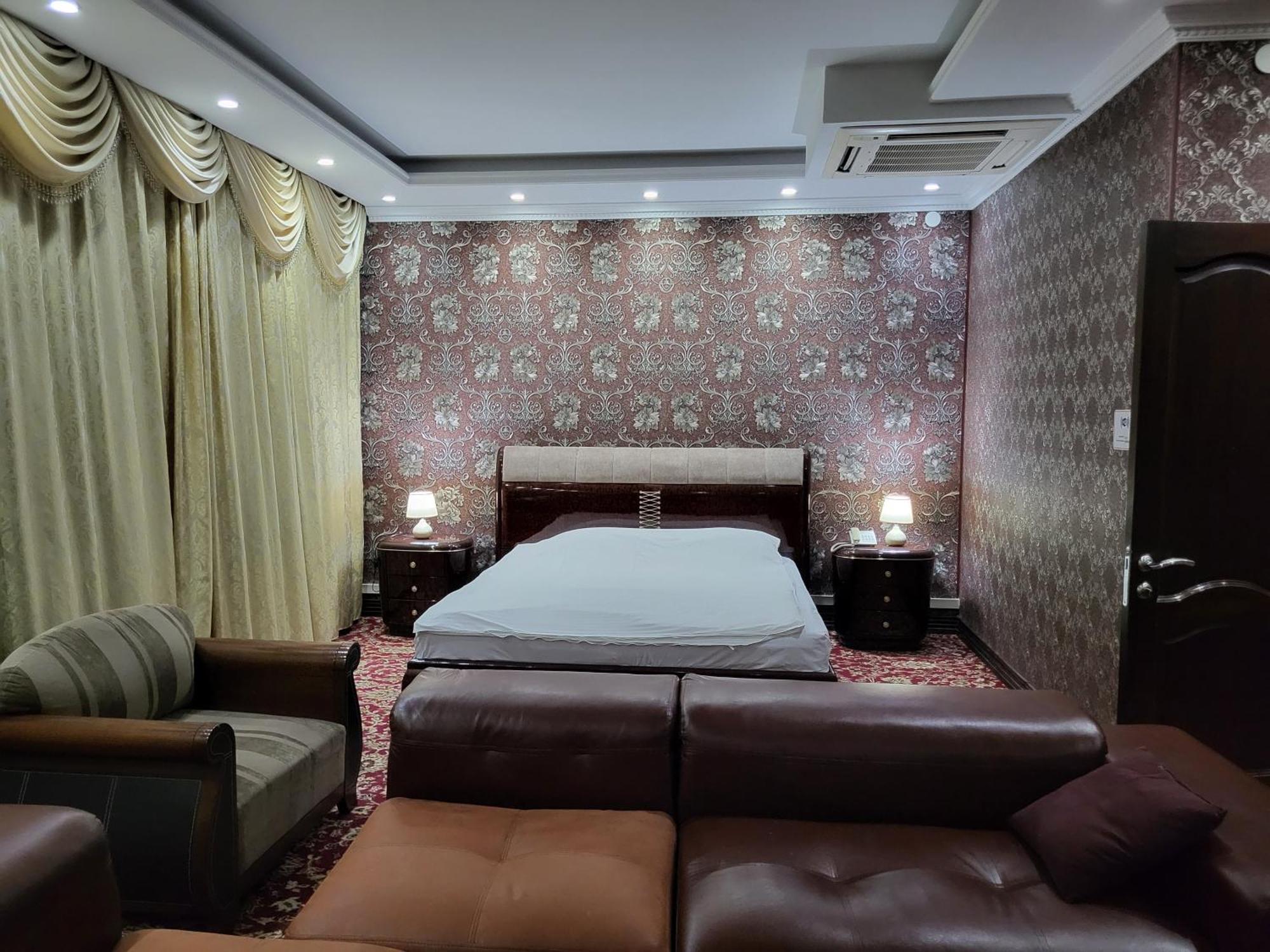 Seoul Hotel Chimkent Extérieur photo