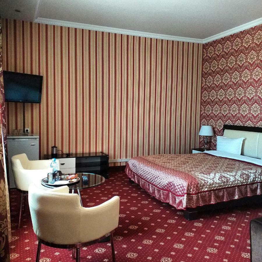 Seoul Hotel Chimkent Extérieur photo