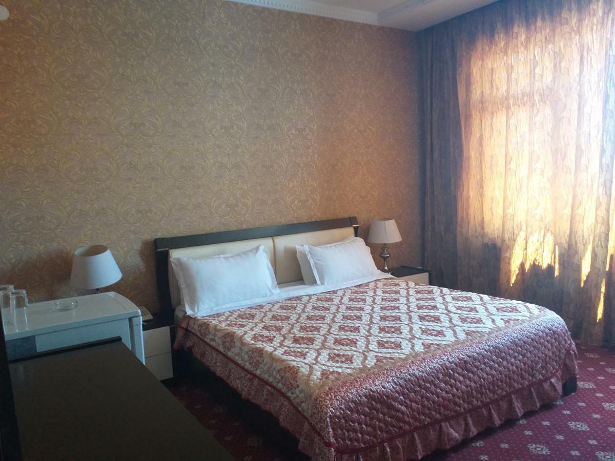 Seoul Hotel Chimkent Extérieur photo